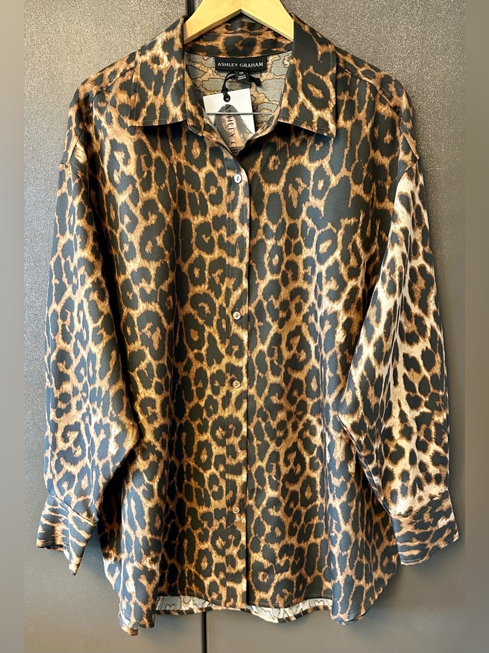 Women’s Ashley Graham Leopard Blouse Plus 1X NWT $60